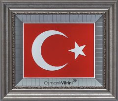 45 cm x 52 cm Gümüş Renk Türk Bayrağı Tablo Çerçeve